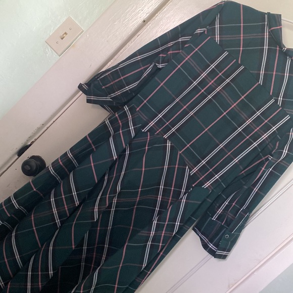 Asymmetrical button down dress shirt New York & Company - Picture 3 of 5